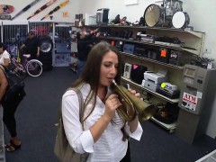 Big ass amateur brunette babe banged by horny pawn man